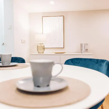Apartment Comfy Designer In Ruin Pub District